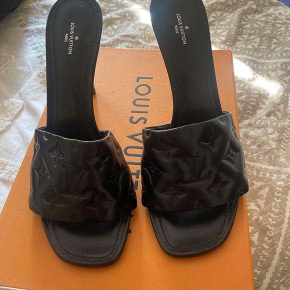 Louis Vuitton Mules - Picture 3 of 3